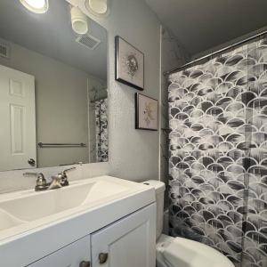 1 DT Dallas l FIFA WORLD CUP READY l 5 Min from Love Field