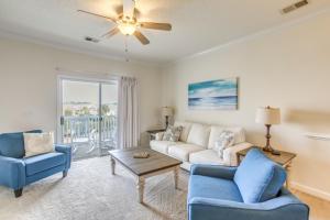 7 Mi to Myrtle Beach Boardwalk Condo with Balcony!