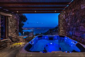 Elit Villa Psarou Heated Pool Jacuzzi
