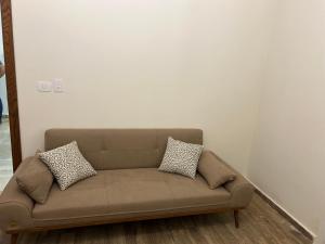 شقة الحى اللاتيني العالمين الحديدة