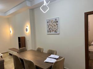 شقة الحى اللاتيني العالمين الحديدة