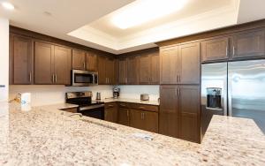 Phoenix Gulf Towers 2503