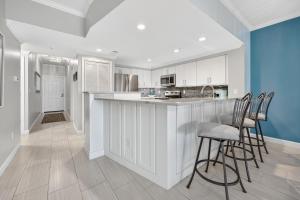 The Inn At Crystal Beach #305