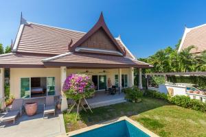 Corton Villa by G Estate