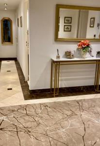 Unique Luxury Parisian Panorama High-Rise by the Eiffel Tower