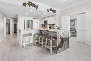 The Inn At Crystal Beach #503