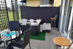 Holiday Home Zala with Jacuzzi - Happy Rentals