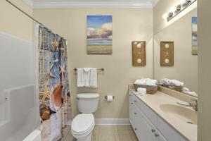 Spacious Condo minutes from the Beach and Foley Outlets