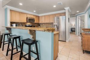 The Inn At Crystal Beach #608