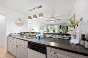 Tradewinds Condominium #28