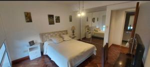 Modern Downtown Apartment