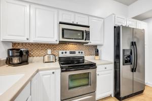 The Inn At Crystal Beach #510b