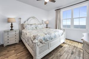 The Inn At Crystal Beach #510b