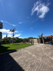 Ocean View in Ingleses - Beachfront Apt