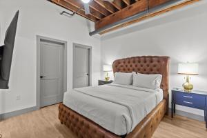 Brick & Bed, Luxury Riverfront Lofts, 202