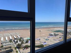 DEPARTAMENTOS EDIFICIO OCEANO NECOCHEA frente al mar,