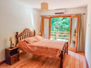 Cabin House with Pool