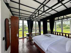 Classic Rice Fields View Private Villa