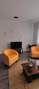 Spacious 3BD-2BTH Apt - Miami Airport & Downtown