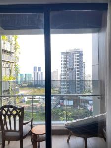 Cozy 2BR Next to Vincom Mega Mall District 2