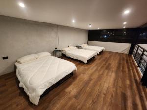 Urban Eight Loft - Walk to Picnic Grove