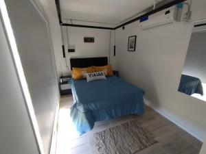 Sueño Dorado Container