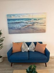 Luxury Resort Living, Pool, BBQ, Fitness Center, 1st Floor, Minutes 2 May Clinic