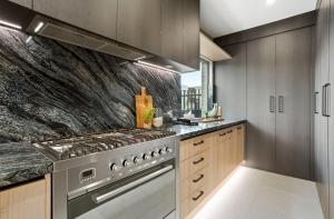 Luxury 4BR Retreat with Pool & Private Spa Bath