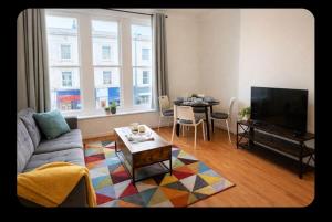 1BR Apartment Earls Court Prime Location