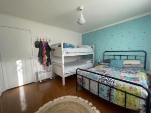 La Sirena, Venus Bay