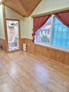 전주 한옥마을 10km. 편백길로 둘러싸인 복층 전원주택