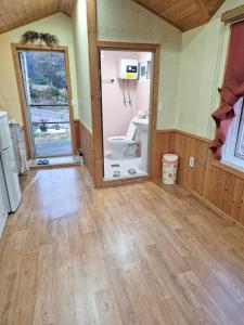 전주 한옥마을 10km. 편백길로 둘러싸인 복층 전원주택