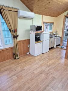 전주 한옥마을 10km. 편백길로 둘러싸인 복층 전원주택