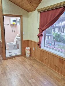 전주 한옥마을 10km. 편백길로 둘러싸인 복층 전원주택