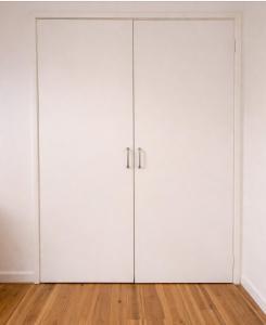 One Bedroom Contractor Flat Sleeps 10 with Multiple Parking Deptford Wharf Near Surrey Quays and Canada Water Station