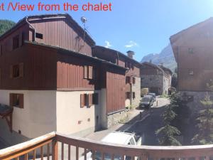 Chalet spacieux duplex au cœur du Vieux Village, proche des pistes - FR-1-862-4