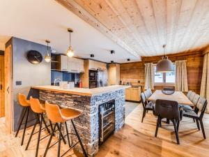 Appartement rénové proche pistes, 3 chambres, parking couvert - FR-1-862-10