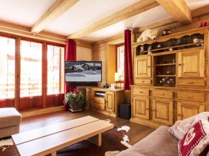 Appartement lumineux avec terrasse et parking couvert, Val-dIsère - FR-1-862-36