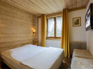 Appartement lumineux avec terrasse et parking couvert, Val-dIsère - FR-1-862-36