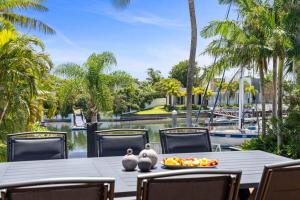 Luxe Waterfront Home - Pool, Pontoon w Deep Water Ocean Access