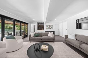 Luxe Waterfront Home - Pool, Pontoon w Deep Water Ocean Access