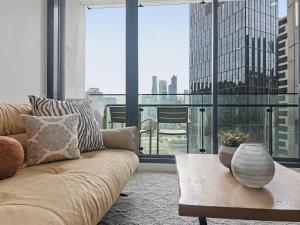 Skyline Luxe Southbank Level 22