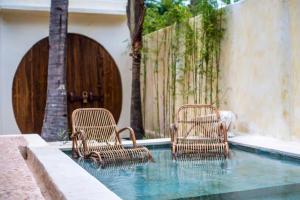 THE WHITE SHELL Luxurious Glamping Villa