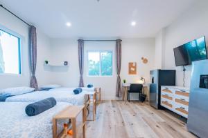 Affordable Bed with Ensuite Bath in Prime Mid-City - CHA7C
