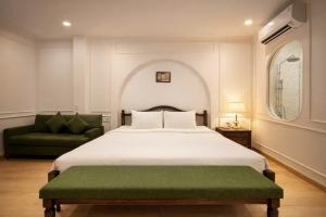 Laverne Boutique - 03 Huỳnh Khương Ninh