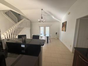 Modern Sunshine House, waterfront, heated pool