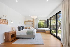 The Coastal Classic Relaxed Beachside Living