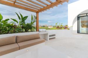 Stylish Pererenan Pool Villa Near Cafes