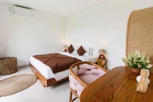 Tropical 3BR Escape - Close to the Action