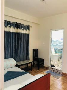 Woodside Apartment and Rental Rooms